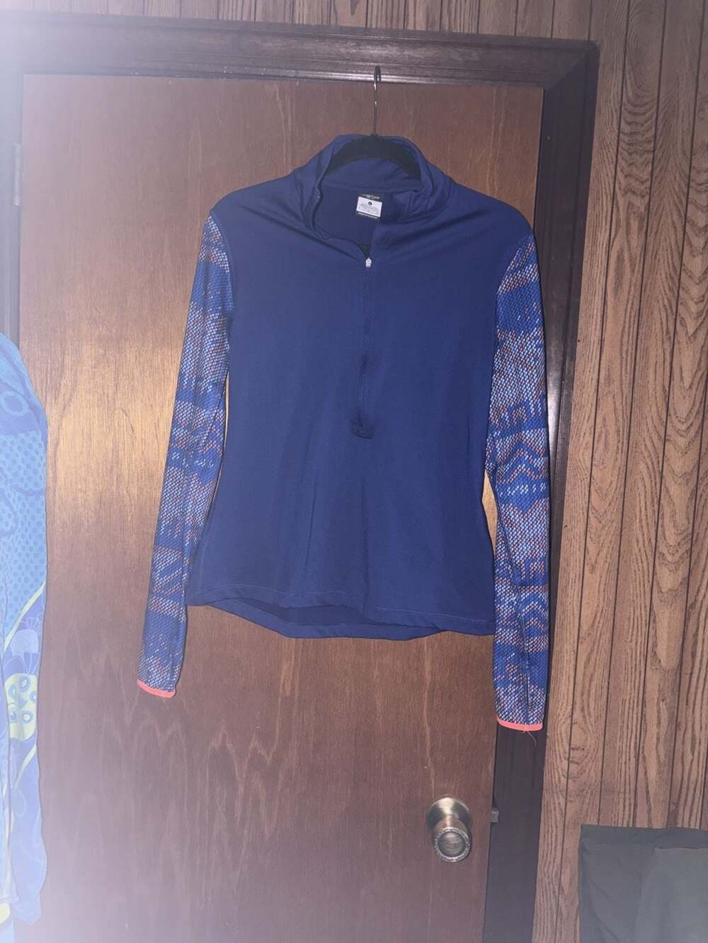 Nike Pro Dri-Fit 1/2 Zip Pullover Size L Blue Nordic Pattern Sleeves